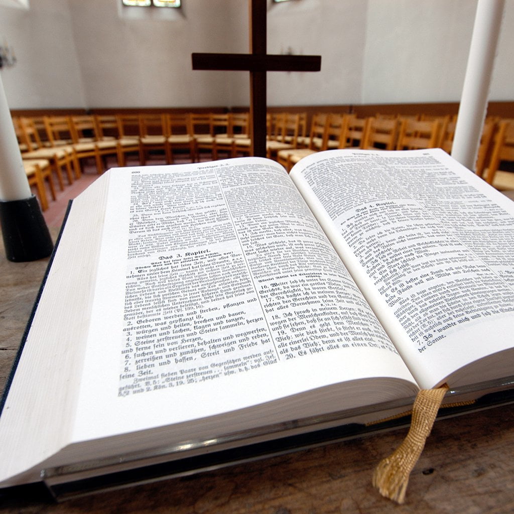 Online-Kurse Bibelwissenschaften: Bibel in der Kirche St. Chrischona
