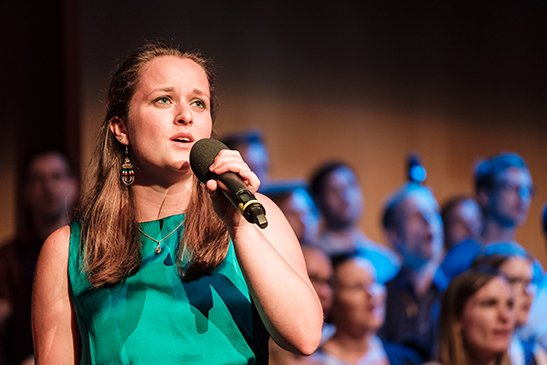 tsc-Chor: Sängerin Mirjam (547x365px)