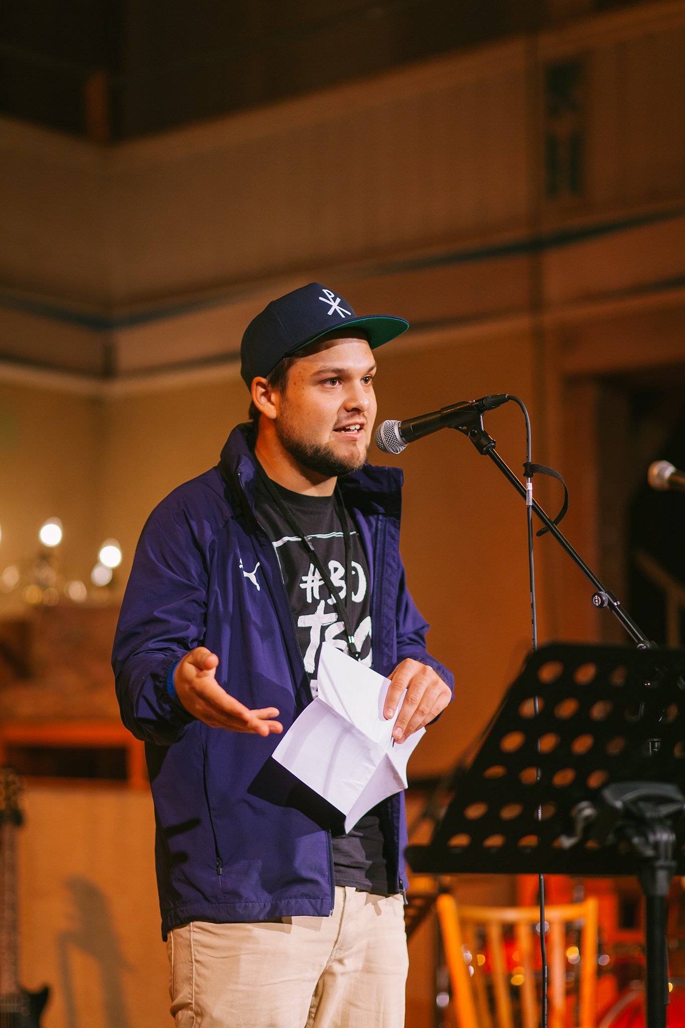 Eben-Ezer-Sessions am 18.10.2019: Lukas Knierim beim Poetry-Slam (Foto: Knut Burmeister, ALLTAG)