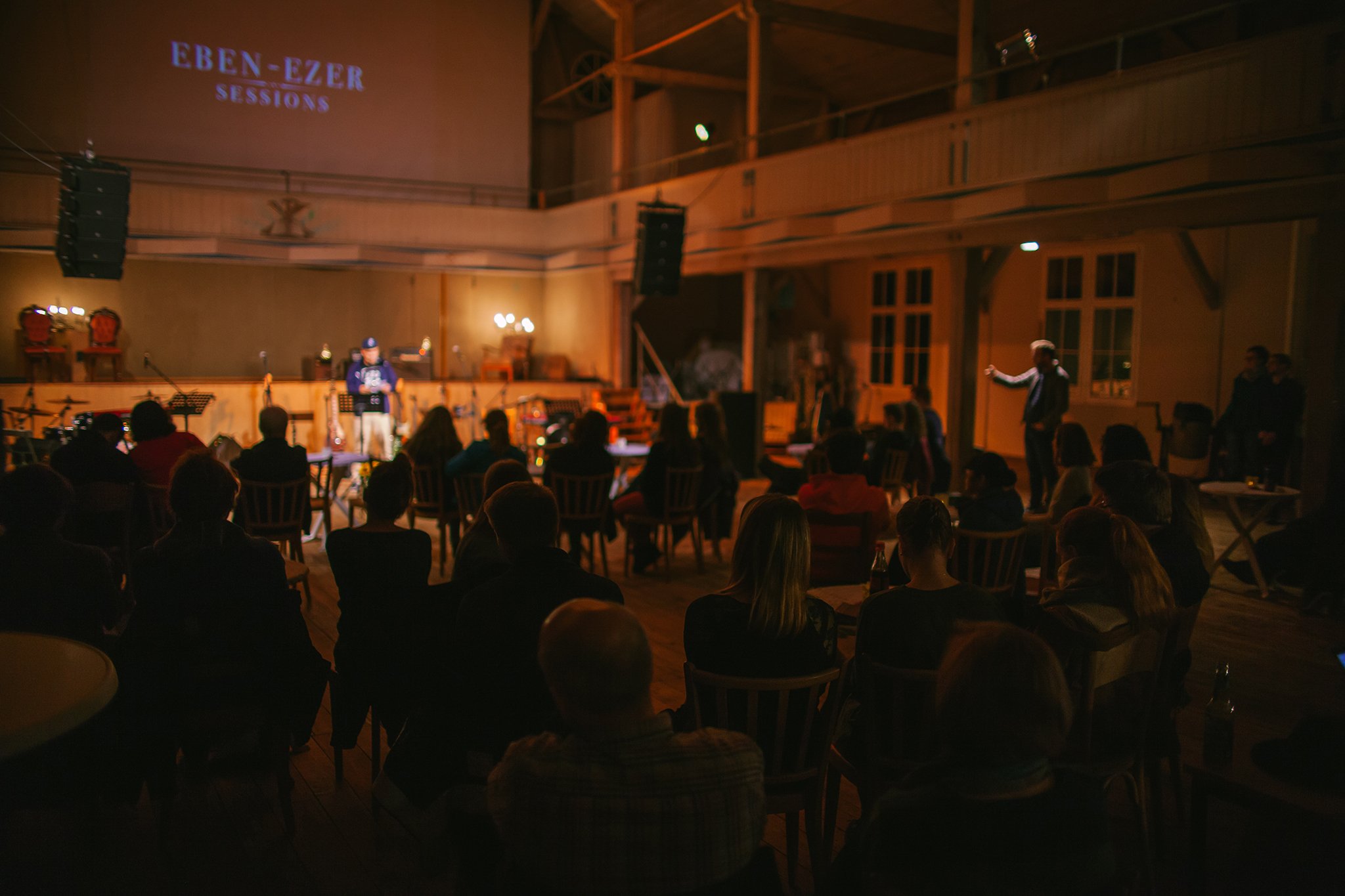 Eben-Ezer-Sessions am 18.10.2019: Publikum beim Poetry-Slam (Foto: Knut Burmeister, ALLTAG)