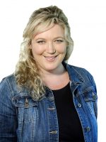 Susanne Hagen, Studiengangsleiterin Theologie & Musik am tsc (768x1024px)