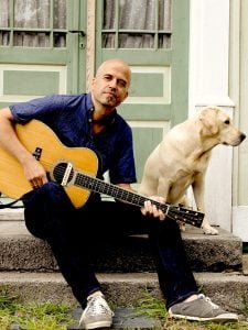 Lothar Kosse mit Hund (768x1024px)