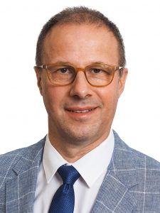 Dr. Jean-Georges Gantenbein unterrichtet Interkulturelle Theologie am tsc.