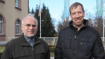 Stabwechsel im Modul Einführung Neues Testament: Martin Gerber (links) übergibt an Dr. Daniel Ritter.