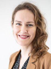 Kristina Imwalle, TSC-Dozentin für Praktische Theologie Kristina Imwalle unterrichtet Praktische Theologie am TSC.