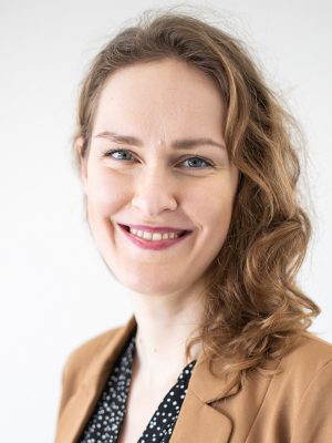 Kristina Imwalle, TSC-Dozentin für Praktische Theologie Kristina Imwalle unterrichtet Praktische Theologie am TSC.