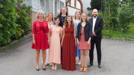 tsc-Aussendung 2024: Absolventen des Jahreskurses Absolventinnen und Absolventen des Jahreskurses 2023/24