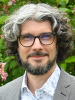 Daniel Schenker, TSC-Gastdozent Daniel Schenker ist Gastdozent am Theologischen Seminar St. Chrischona. Er unterrichtet Erwachsenenbildung, Führungskompetenz und Führungsverantwortung.