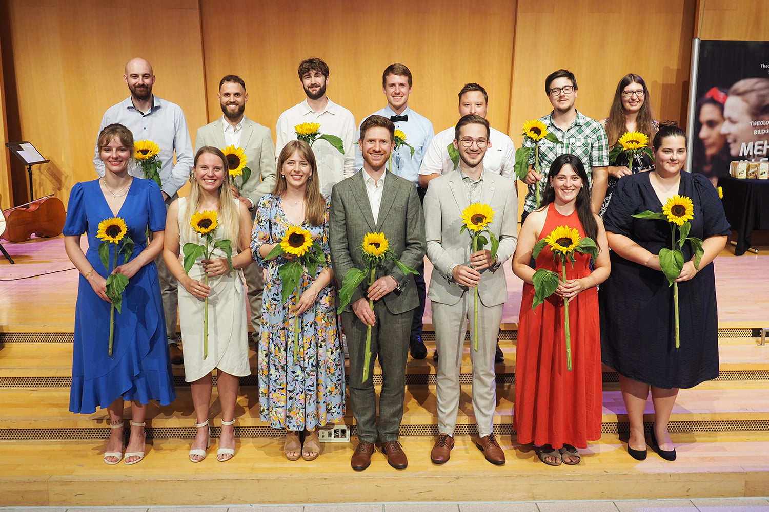 Die Absolventinnen und Absolventen 2024 des Theologischen Seminars St. Chrischona bei der Graduierungsfeier am 30. August.